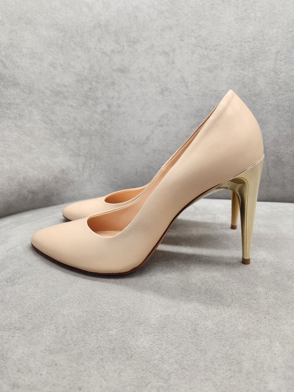 La Perla Julia Haart Pumps 8 Pastel Cream Leather Golden Heel Luxury Made Italy